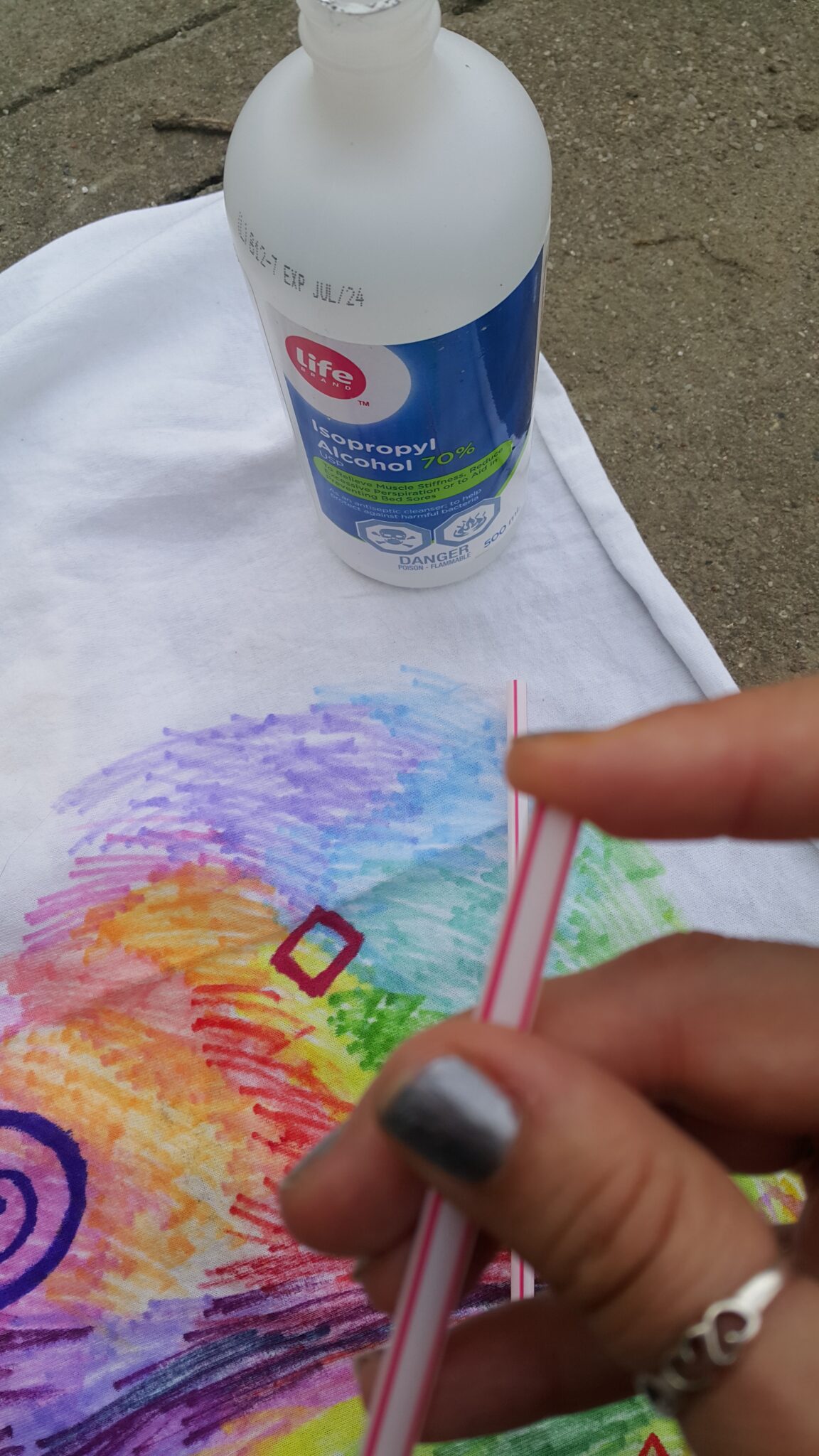 Tie-Dye Effect Painting with Markers