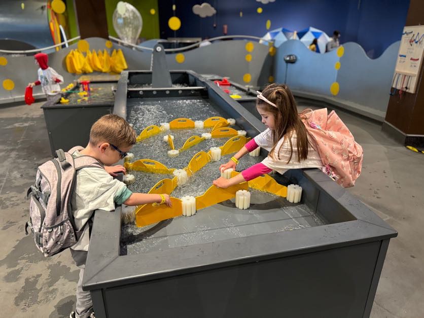 Oak Learners’ students visit the Ontario Science Center